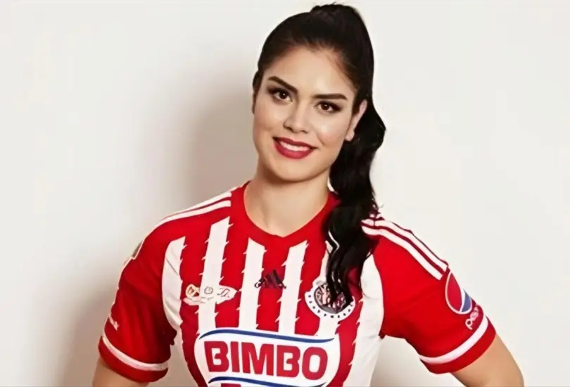 La popular mujer coincidió con al menos un par de futbolistas, uno de ellos incluso reconocido en todo el mundo. La popular mujer coincidió con al menos un par de futbolistas, uno de ellos incluso reconocido en todo el mundo.