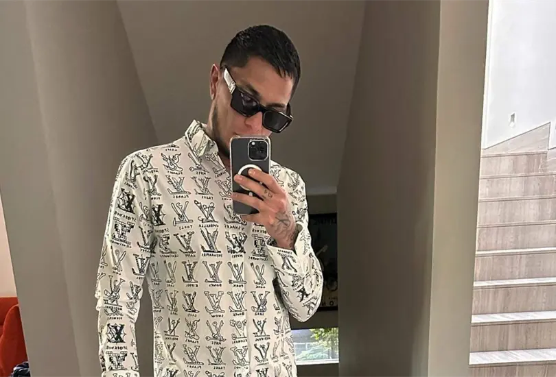 Carlos Salcedo reapareci&oacute; con un mensaje reflexivo respectivo al asesinato de su hermana.