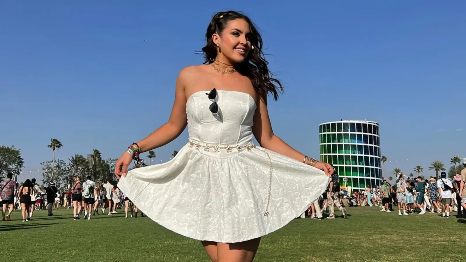 Aunado a esto, también constantemente demuestra su afición por la selección española.