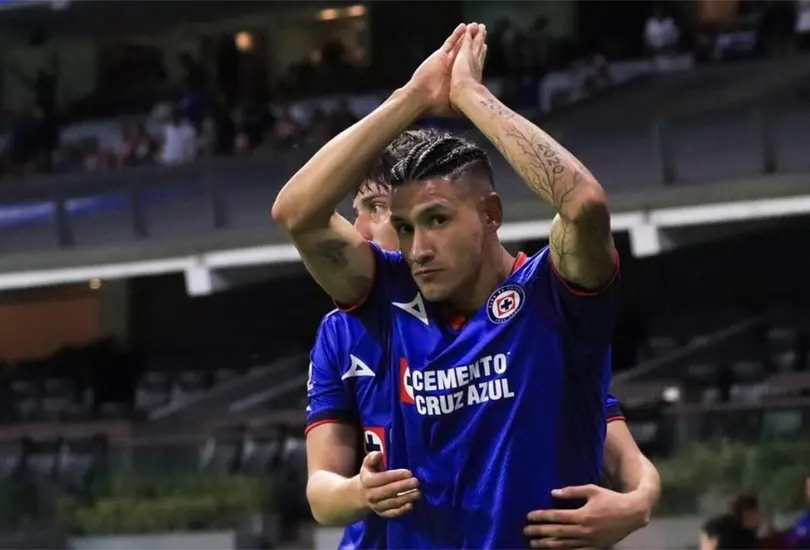 Uriel Antuna mandó un mensaje tras caerse su fichaje con el AEK Atenas. Uriel Antuna mandó un mensaje tras caerse su fichaje con el AEK Atenas.