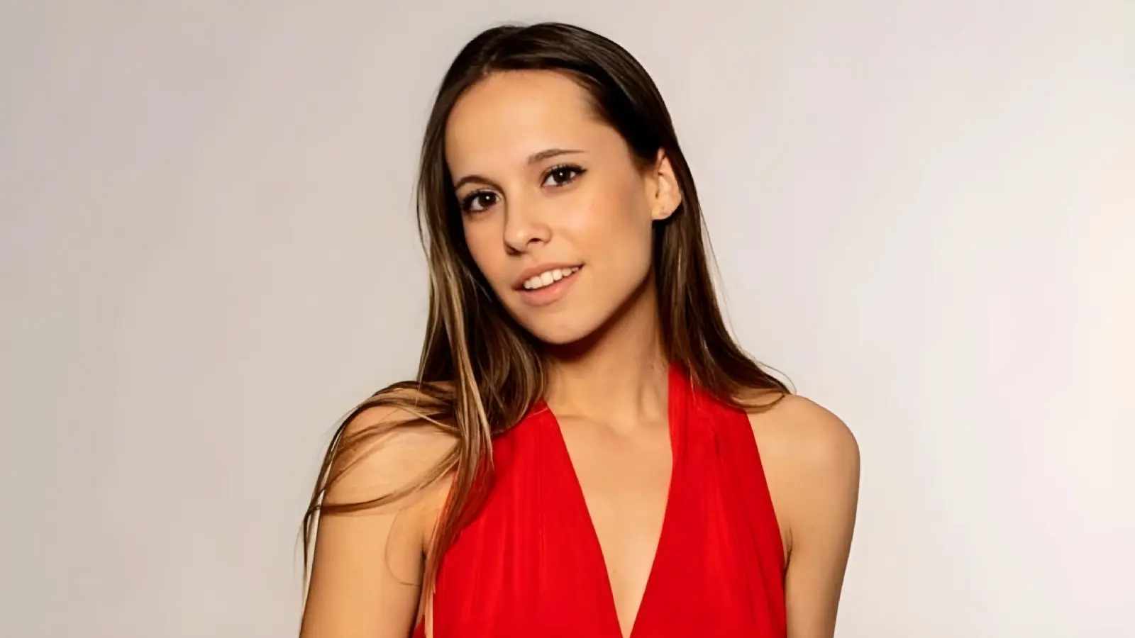 Entre sus trabajos más destacados están los de ser actriz y presentadora de televisión.