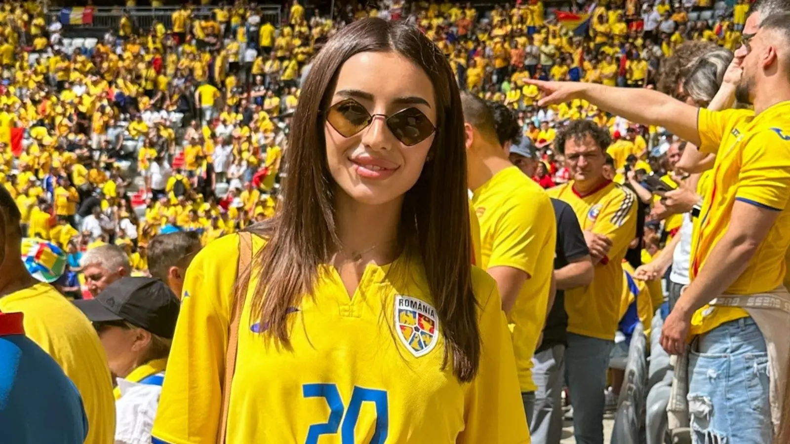 Ionela presume constantemente que acompaña a su pareja a los partidos que pueda.