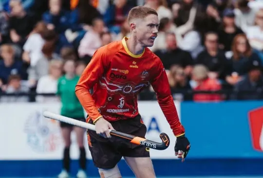 Un jugador australiano de hockey se amputó el dedo para asistir a París 2024.