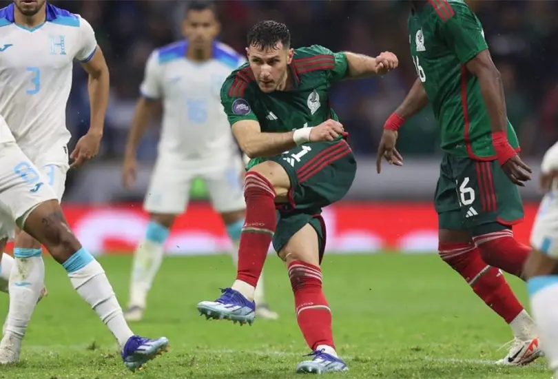 Santi tiene un futuro muy prometedor en el fútbol de Europa. Santi tiene un futuro muy prometedor en el fútbol de Europa.