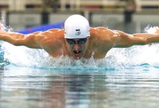 Jorge Iga en su primera participación en Juegos Olímpicos, regresa a México al escenario de los 100 metros libres en natación.