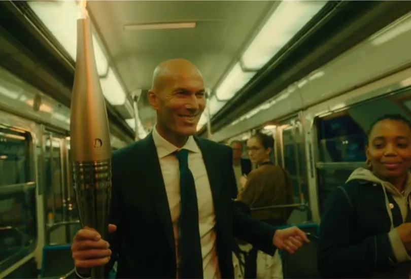 Zidane apareci&oacute; para dar inicio a la ceremonia de inauguraci&oacute;n de Par&iacute;s 2024