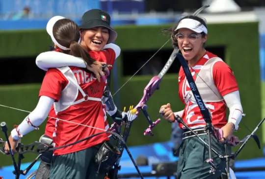 El equipo mexicano conformado por Alejandra Valencia, Ana Paula Vázquez y Ángela Ruiz, ganan por primera vez una medalla en equipos en Tiro con Arco 