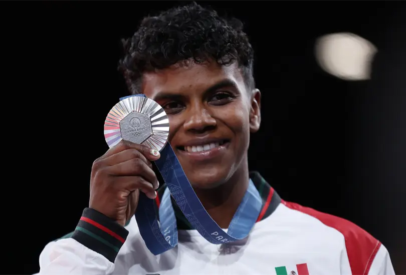 Prisca Awiti se convirti&oacute; en medallista ol&iacute;mpica y junto a su mam&aacute; protagonizaron uno de los momentos m&aacute;s conmovedores en Par&iacute;s 2024.