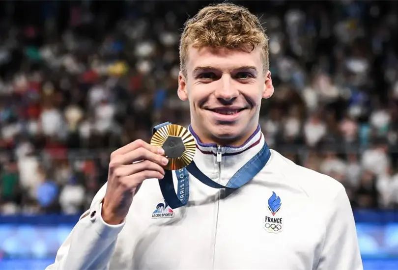 L&eacute;on Marchand lleva cosechadas tres preseas doradas en estos Juegos Ol&iacute;mpicos de Par&iacute;s 2024: en los 400 metros &acute;estilos&acute; individual, 200 metros mariposa y 200 metros espalda. 