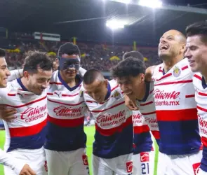 Futbolista de Chivas es baja del equipo para ser operado y evitar que quede infertil