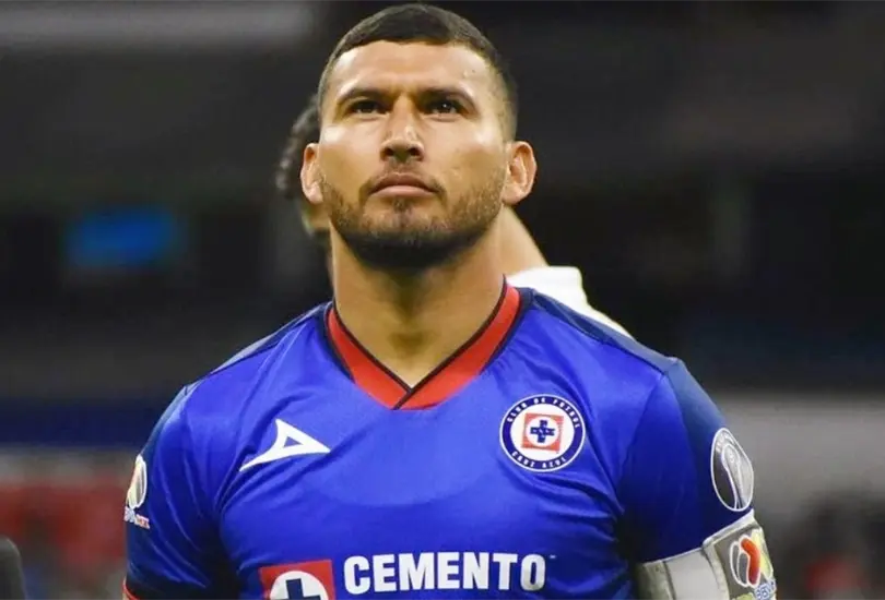 Los padecimientos de Juan Escobar provocar&iacute;an que Cruz Azul pierda una fuerte cantidad de dinero 