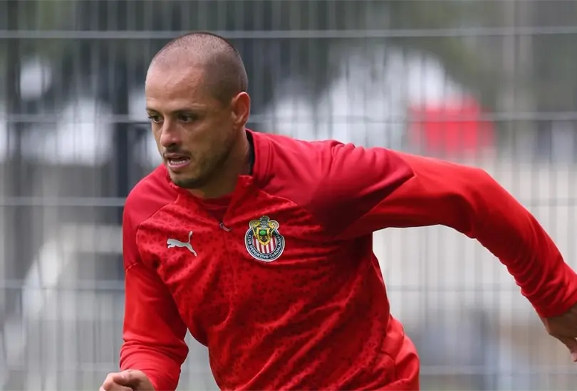 Chicharito Hern&aacute;ndez respondi&oacute; a los abucheos de la afici&oacute;n de Chivas