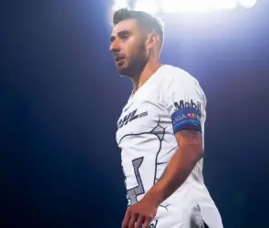 Pumas: Toto Salvio pelea con aficionado tras victoria ante León