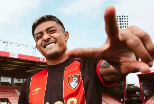 Julián Araujo es nuevo futbolista del Bournemouth de la Premier League.