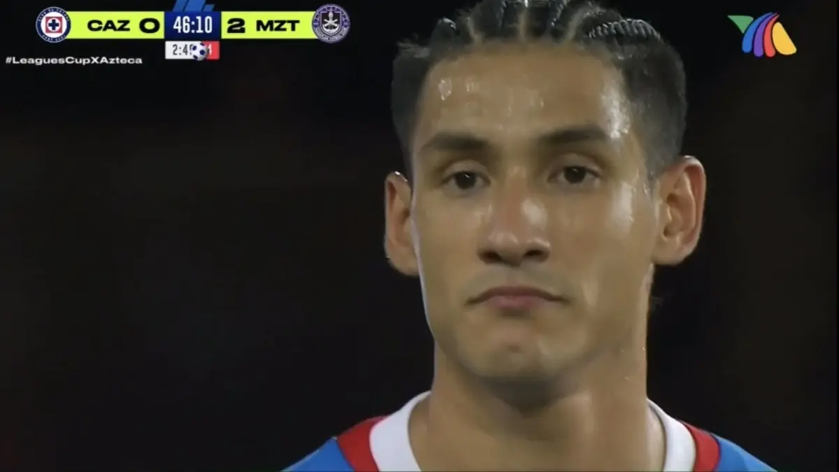 Uriel Antuna fue el primer futbolista de Cruz Azul en fallar, desencadenando as&iacute; una derrota de 1-3 desde los once pasos.