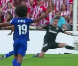 Athletic Bilbao: la enorme atajada del mexicano Álex Padilla que destacó LaLiga (VIDEO)