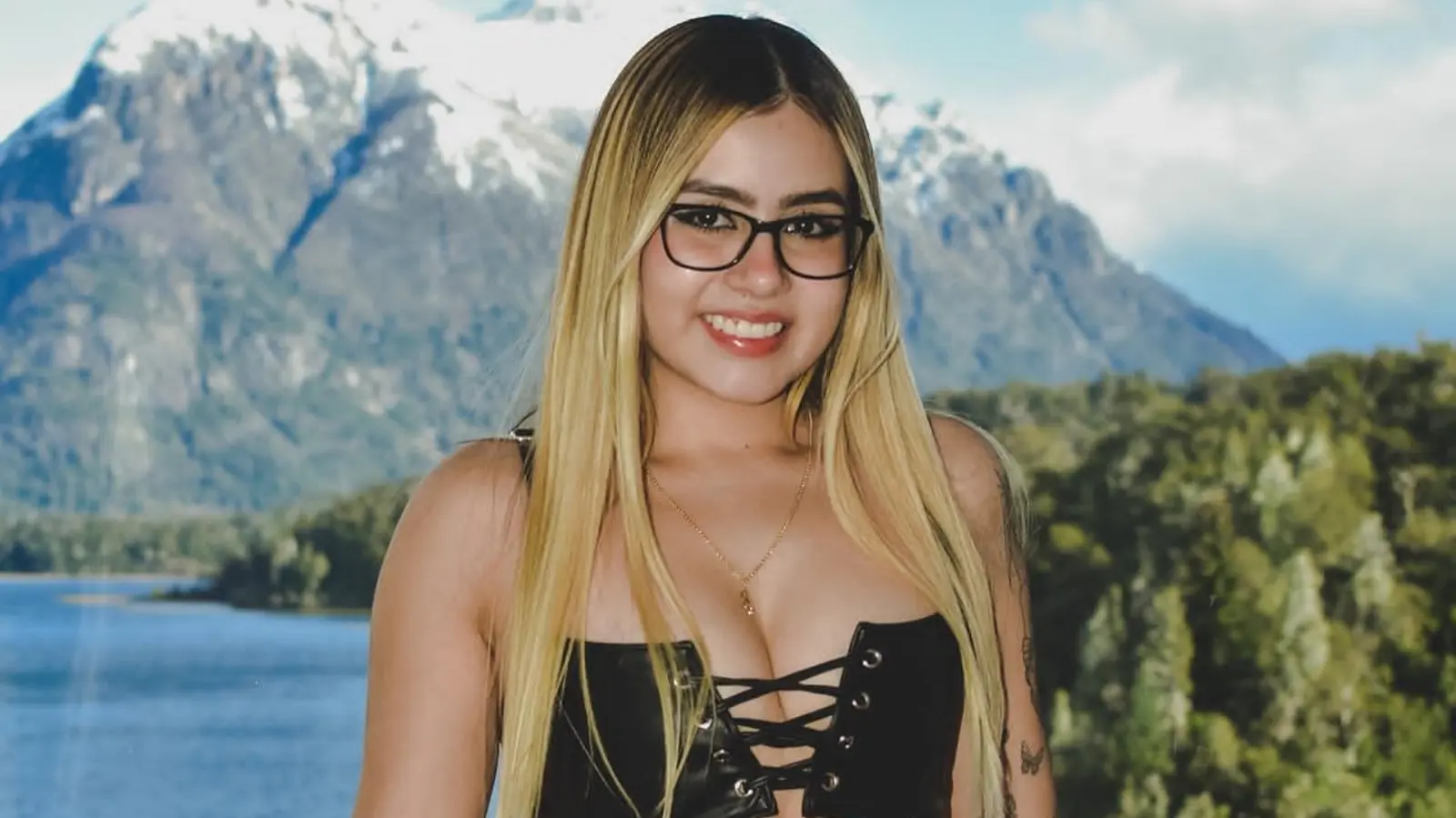 Gracias a su trabajo ha podido conocer grandes ciudades en el mundo como París, Madrid y Amsterdam.