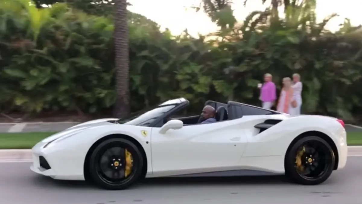 Entre su colección tiene modelos como el 599, 458 y el Aperta, que es mejor conocido como LaFerrari (el Ferrari en italiano). 