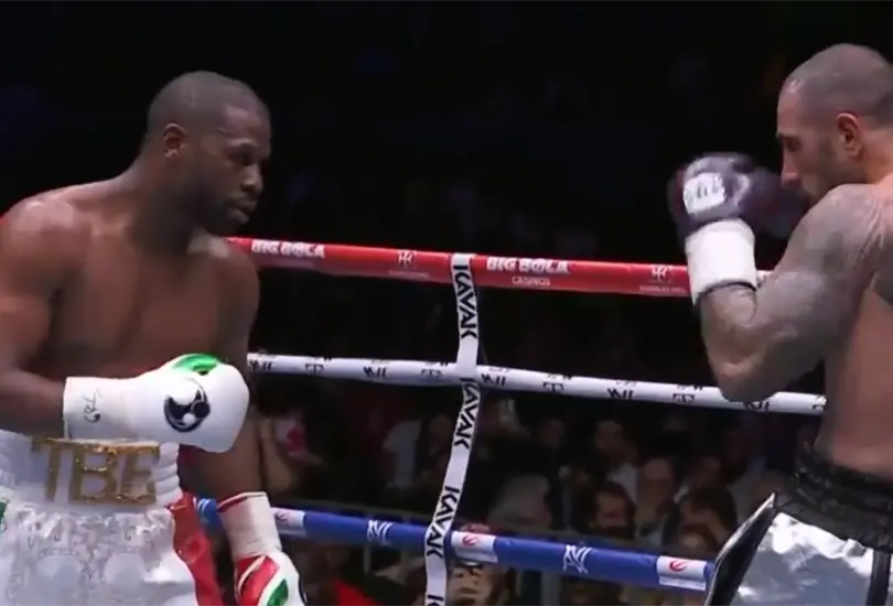 Mayweather y Gotti llevaron a cabo su pelea en el ring de la Arena Ciudad de M&eacute;xico.