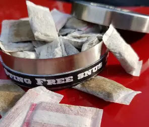 ¿Qué es el Snus, la ´droga´ que está invadiendo la Premier League?