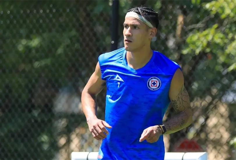 Uriel Antuna mand&oacute; un emotivo mensaje para despedirse de Cruz Azul 
