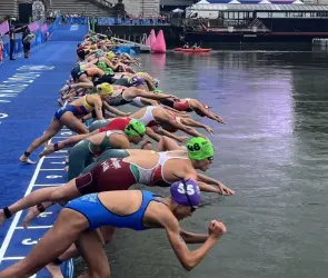 París 2024: Atleta olímpica es hospitalizada tras nadar en el Río Sena