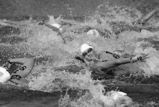 Un nadador perdió la vida al ahogarse en una competencia. Un nadador perdió la vida al ahogarse en una competencia.