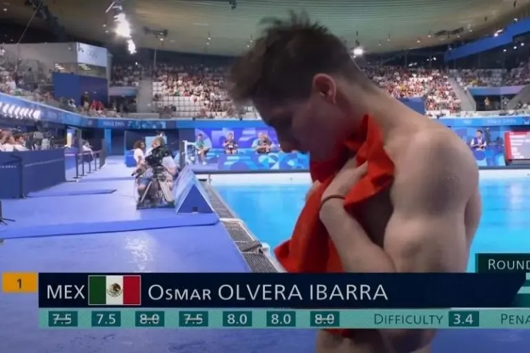 Osmar Olvera ganó la medalla de bronce en la final del trampolín 3m individual en París 2024 - Captura
