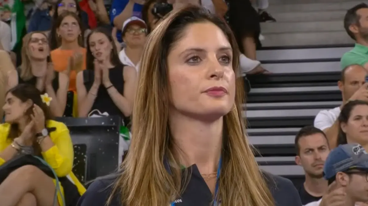 La presencia de la italiana no pasó desapercibida, esto por su forma de ser ante las cámaras con o sin su pupila.