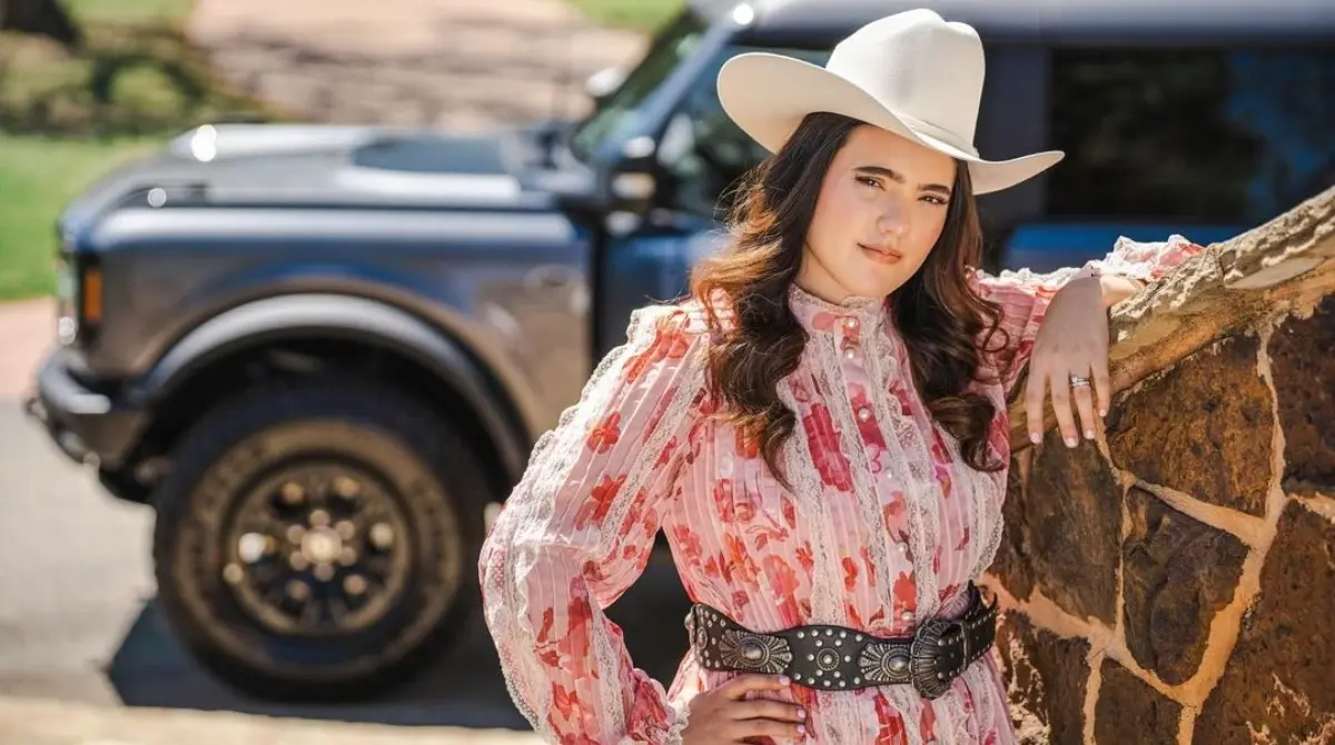 Camila Fernández se convirtió en tendencia previo a la pelea del 'Canelo' Álvarez vs Edgar Berlanga al equivocarse en su entonación del Himno Nacional.