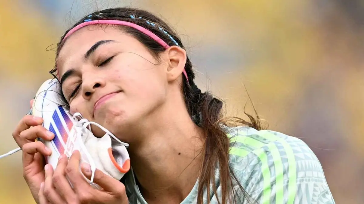 Su primer festejo de gol en el Mundial Sub-20 honró la memoria de su padre, el cual falleció durante el mes de mayo de 2024.
