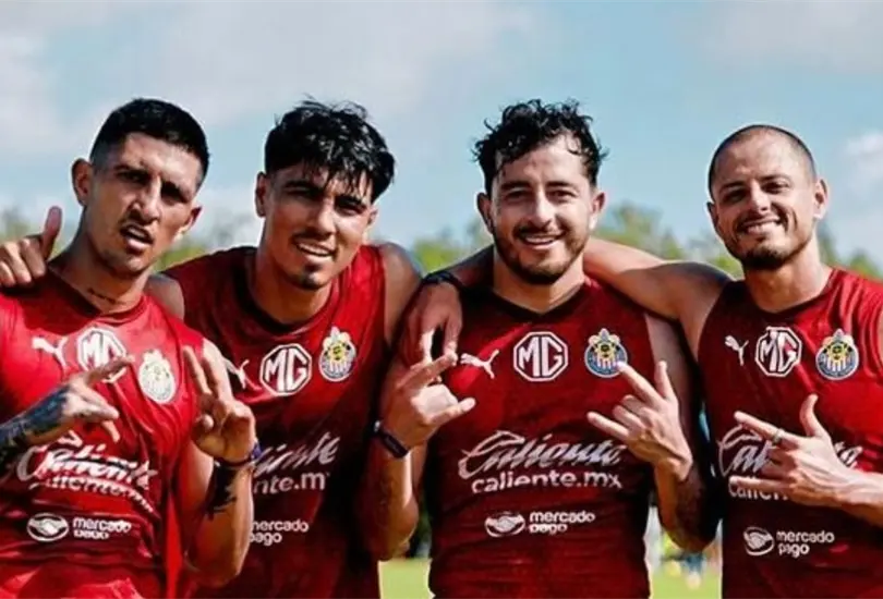 Erick Guti&eacute;rrez sali&oacute; en defensa del Chicharito y justific&oacute; su bajo rendimiento 