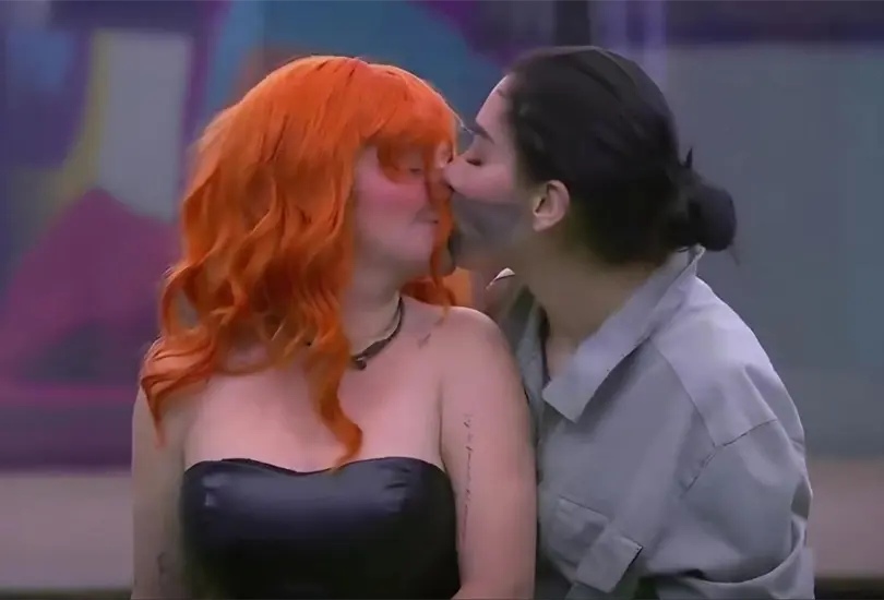 Las amigas hicieron una fuerte escena que no tard&oacute; en volverse viral mediante redes.