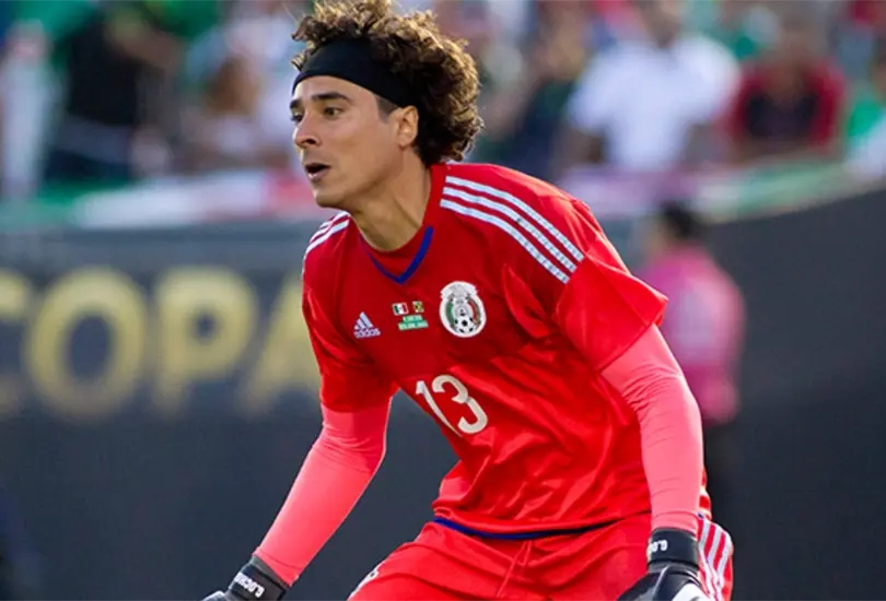 Guillermo Ochoa no cede en su intento por volver a la Selecci&oacute;n Mexicana.