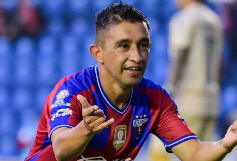 El jugador no dud&oacute; en responder luego de la dura fractura que sufri&oacute; en el &uacute;ltimo encuentro del Atlante.