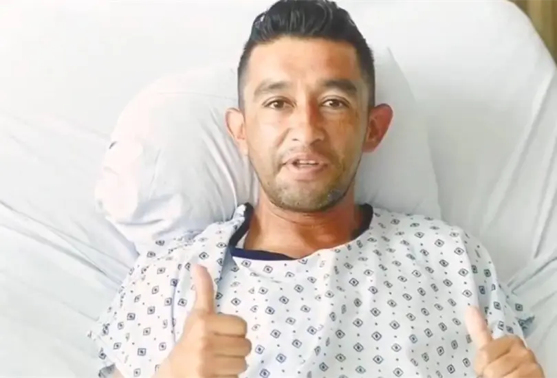 El &acute;Hobbit&acute; mand&oacute; un mensaje a los aficionados desde el hospital.