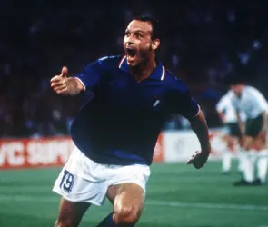 ¿Quién era Toto Schillaci, leyenda italiana que brilló en Italia 90?