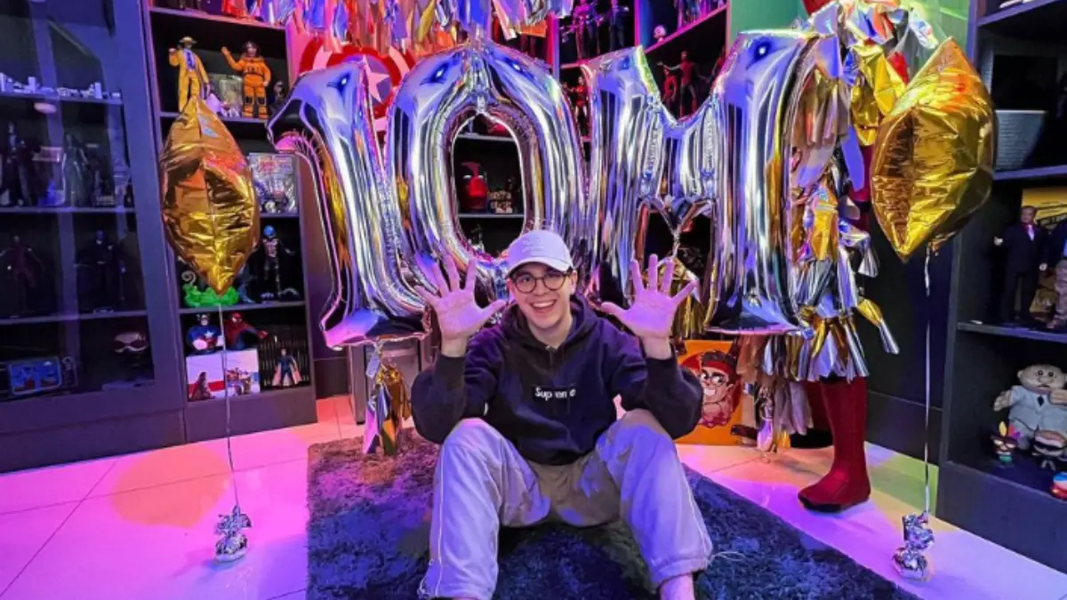 Fue el primer streamer latino en habla hispana que llegó a los 10 mil subscriptores en la plataforma Twitch. Actualmente su canal principal ´juansguarnizo´ cuenta con 11.3 millones de seguidores y mantiene una constancia que le han otorgado importantes números de audiencia. 