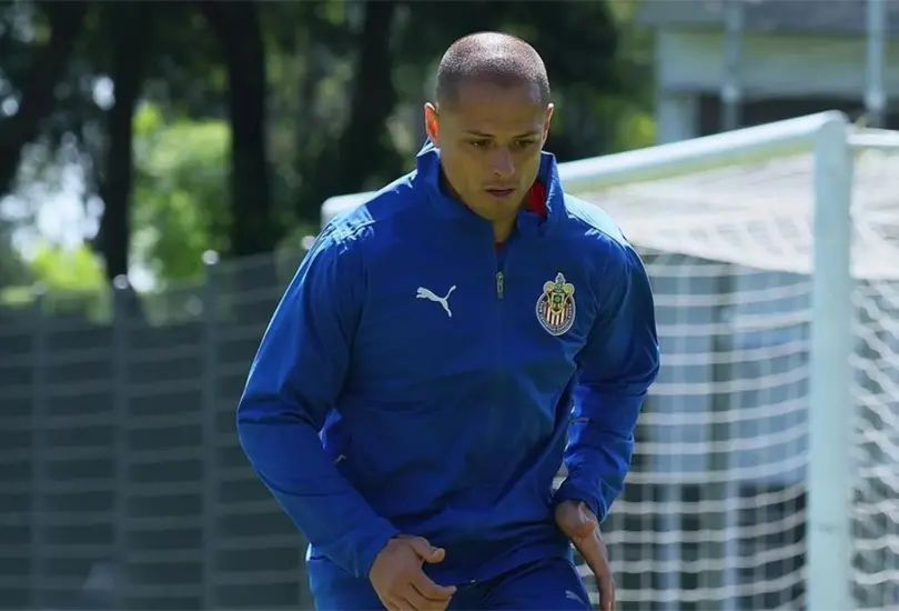 Javier Hern&aacute;ndez ser&aacute; baja para Chivas por al menos tres semanas 