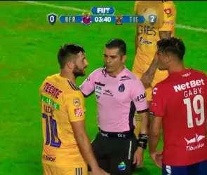 Tuca Ferretti revela el motivo por el que Tigres no respetó la protesta de Veracruz