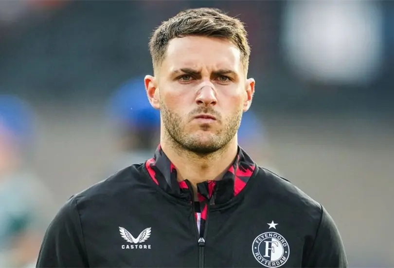 Santiago Giménez estaría inconforme en el Feyenoord Santiago Giménez estaría inconforme en el Feyenoord