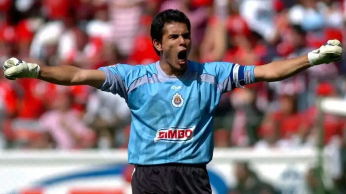 Oswaldo S&aacute;nchez. El arquero tapat&iacute;o estaba en su mejor momento en 2006 cuando logr&oacute; el campeonato con las Chivas y fue titular en el Mundial de Alemania, todo indicaba que pod&iacute;a dar el salto a Europa ya que el Getafe de Espa&ntilde;a apuntaba como su destino en aquel verano. Sin embargo, el fichaje nunca lleg&oacute; esfum&aacute;ndose el sue&ntilde;o.