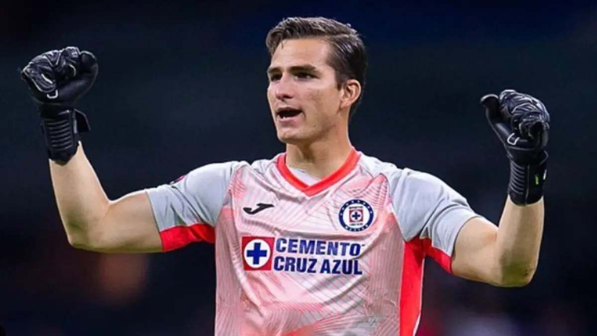Sebasti&aacute;n Jurado. Mientras jugaba con el Cruz Azul, el arquero mexicano mencion&oacute; que tuvo dos ofertas del f&uacute;tbol europeo, mismas que no tom&oacute; debido a que su reto era poderse consolidar con la &acute;Maquina&acute;, mostrando paciencia por vivir ese sue&ntilde;o y esperanza de que m&aacute;s adelante volviera la oportunidad.