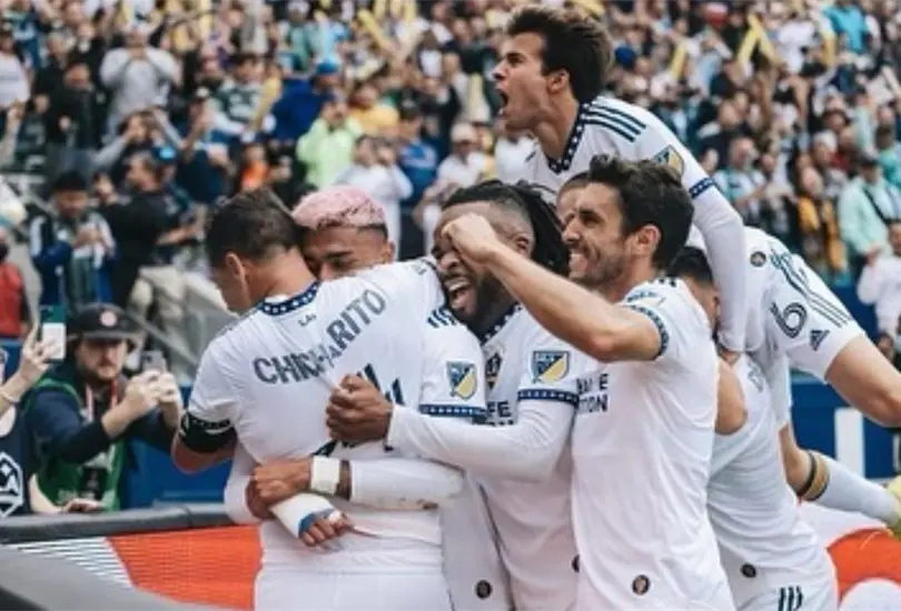 Un excompa&ntilde;ero de Chicharito abri&oacute; su canal de contenido exclusivo.