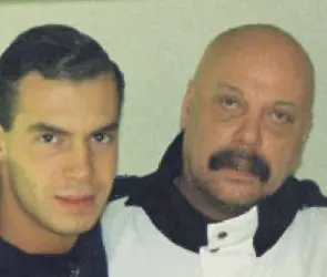 Perro Bermúdez insulta a persona que dio por muerto a André Marín