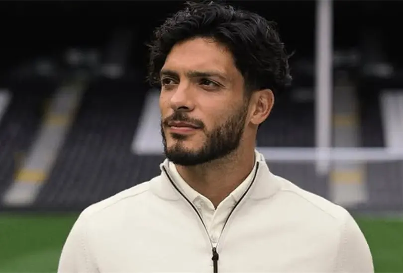 Ra&uacute;l Jim&eacute;nez ha ca&iacute;do bien con la afici&oacute;n del Fulham