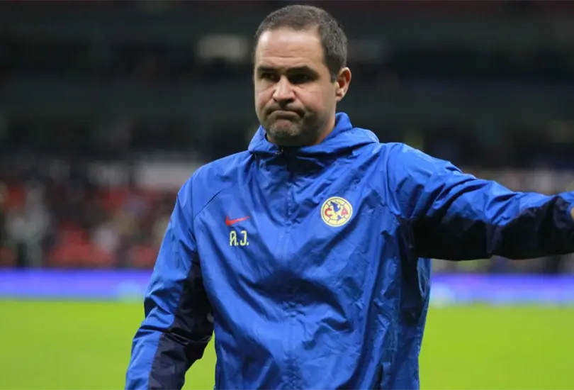 Todo parece indicar que el banquillo azulcrema tendr&aacute; un nuevo rostro en 2025.