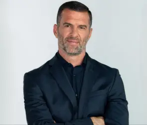 Tito Villa presume nuevo trabajo fuera de TUDN