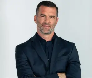 Tito Villa responde a las críticas por no ganar títulos