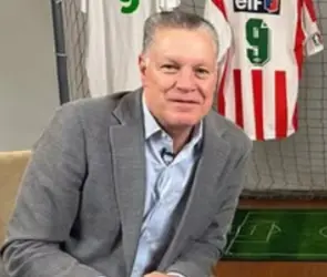 Ricardo Peláez revela que fue amenazado en pleno partido, ¿Quién fue?